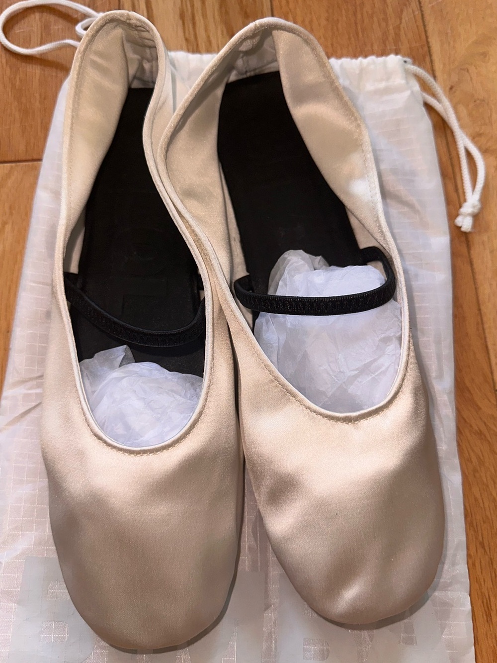 Bimba Y Lola White Satin Ballerina Flat - Picture 7 of 12